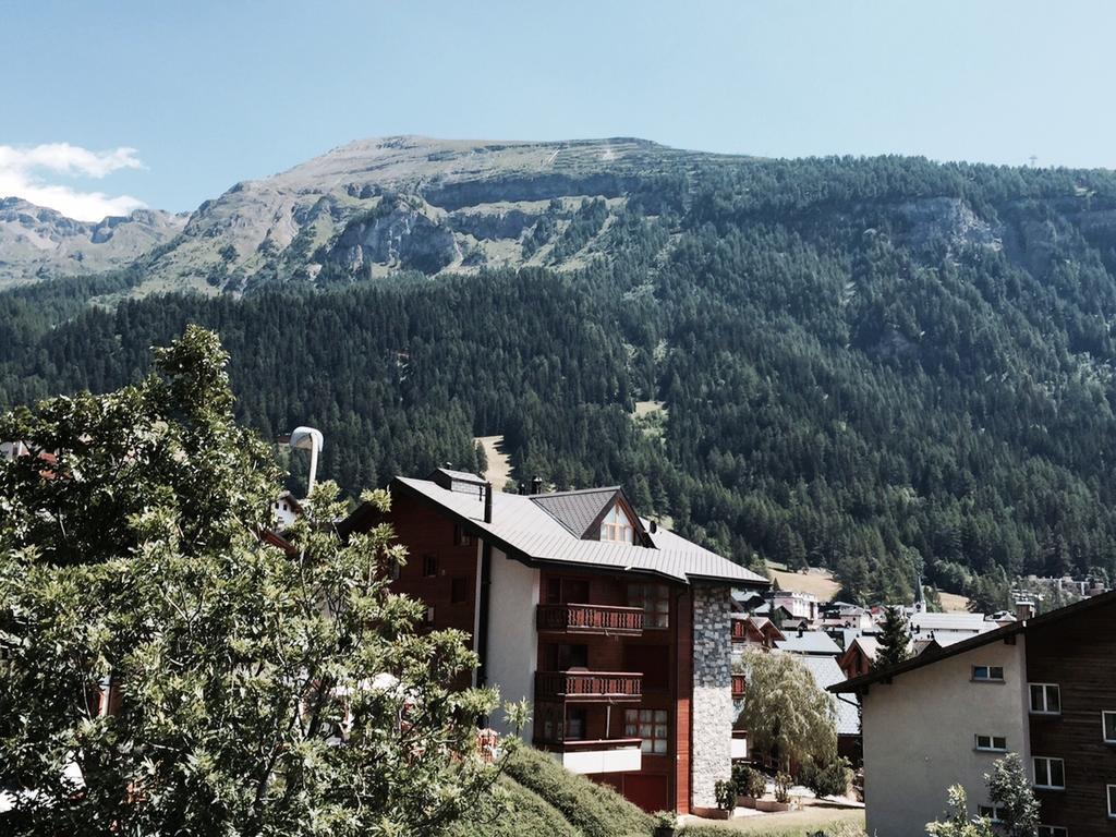 Haus Valesia Appartement Leukerbad Buitenkant foto