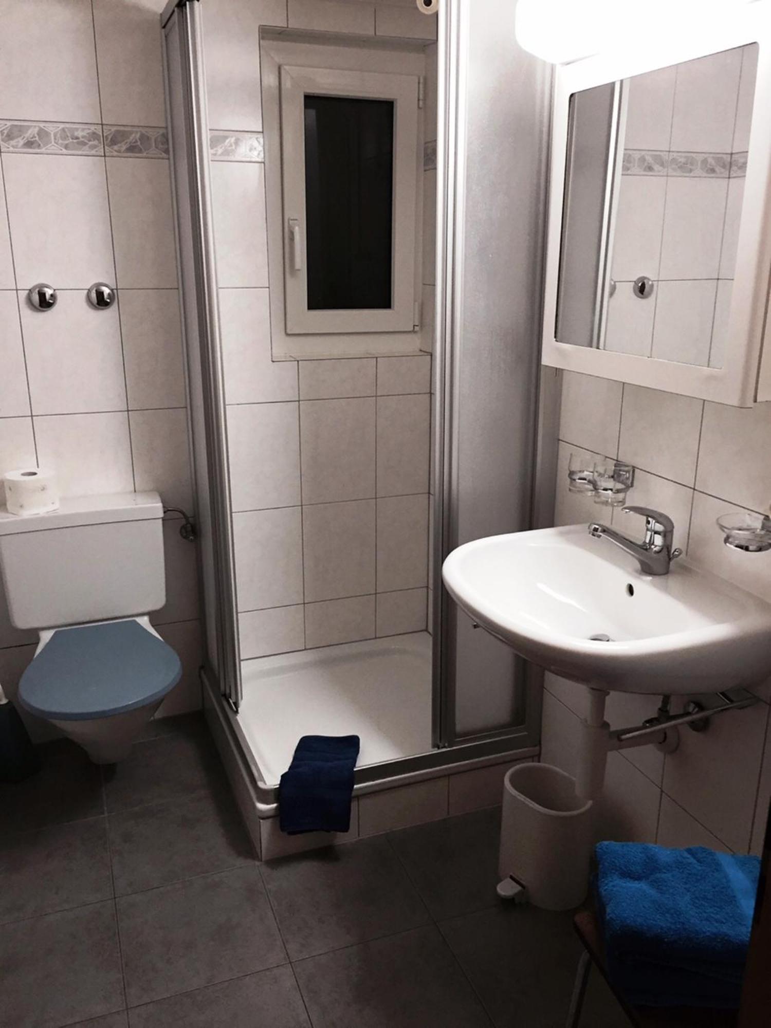 Haus Valesia Appartement Leukerbad Kamer foto