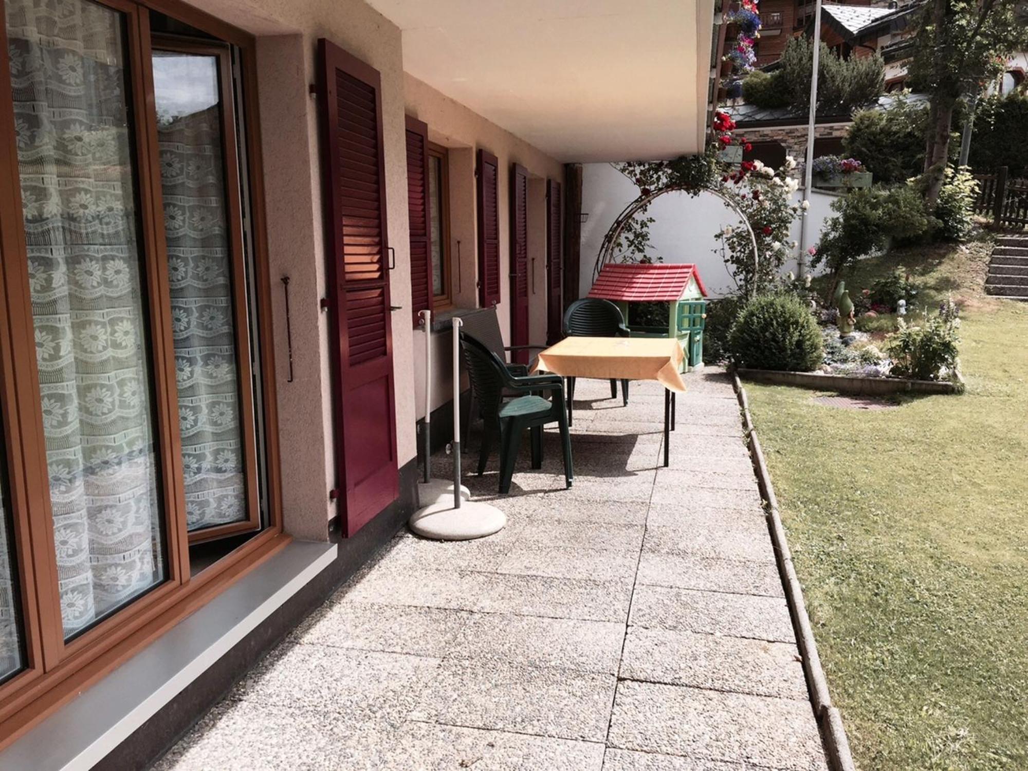 Haus Valesia Appartement Leukerbad Kamer foto
